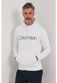 Calvin Klein Bluza bawełniana męska kolor biały z kapturem z nadrukiem. Okazja: na co dzień. Typ kołnierza: kaptur. Kolor: biały. Materiał: bawełna. Wzór: nadruk. Styl: casual