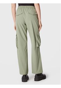 Tommy Jeans Spodnie materiałowe Betsy DW0DW14623 Zielony Relaxed Fit. Kolor: zielony. Materiał: syntetyk #5