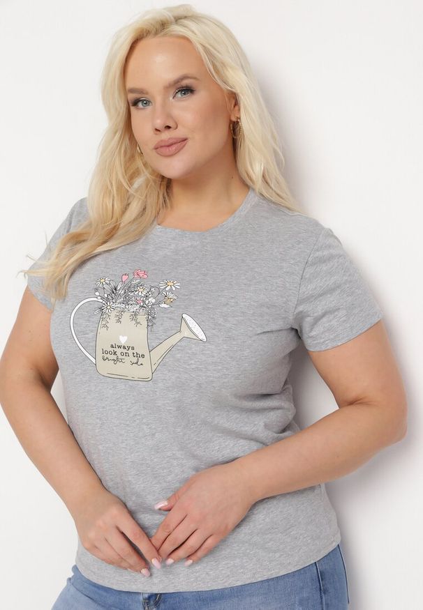 Born2be - Szary Bawełniany T-shirt z Ozdobnym Nadrukiem Littana. Okazja: na co dzień. Kolor: szary. Materiał: bawełna. Wzór: nadruk. Sezon: lato, wiosna. Styl: klasyczny, casual