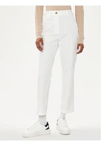 GANT - Gant Chinosy 4150261 Biały Slim Fit. Kolor: biały. Materiał: bawełna #1