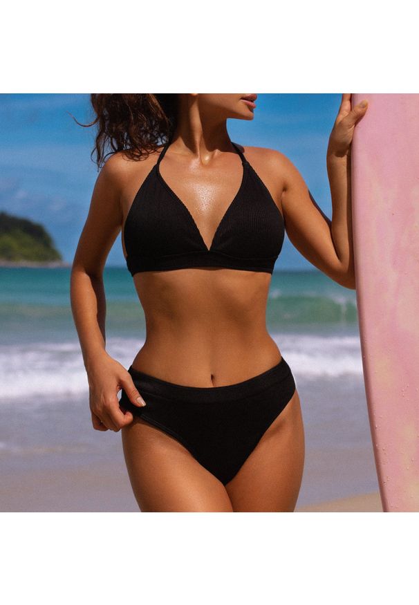 Intica - Dwuczęściowy strój kąpielowy z regulowanymi ramiączkami Natalia. Kolor: różowy. Materiał: tkanina, materiał