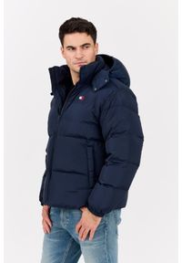 Tommy Jeans - TOMMY JEANS Granatowa męska puchowa kurtka z dużym logo Alaska, Rozmiar XL. Kolor: niebieski. Materiał: puch. Styl: elegancki, klasyczny #4