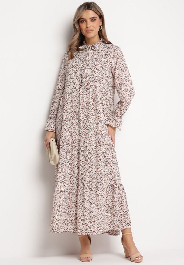 Born2be - Brązowo-Biała Sukienka Elime. Kolor: biały. Wzór: aplikacja, kwiaty. Długość: maxi