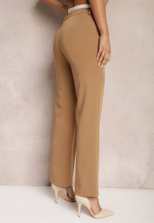 Renee - Jasnobrązowe Spodnie Garniturowe High Waist z Przeszyciami Variola. Stan: podwyższony. Kolor: brązowy. Styl: klasyczny