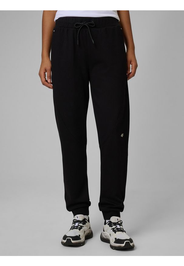 4f - 4F Spodnie dresowe joggery damskie - czarne XL. Kolor: czarny. Materiał: dresówka