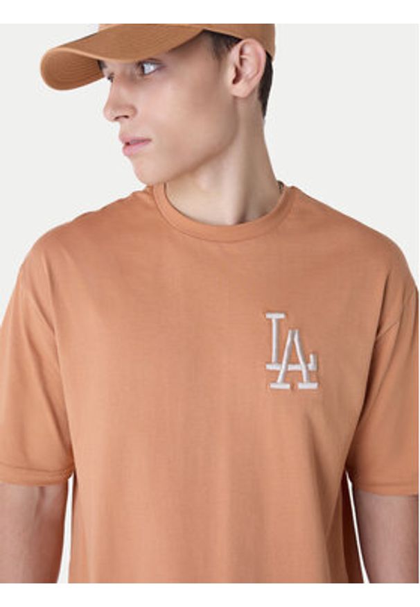 New Era T-Shirt LA Dodgers MLB League Essential 60596179 Pomarańczowy Regular Fit. Kolor: pomarańczowy. Materiał: bawełna