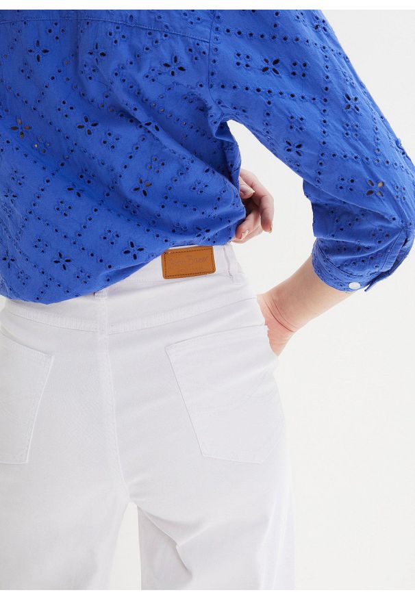 bonprix - Dżinsy ze stretchem Wide Fit. Kolor: biały
