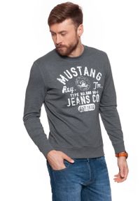 Mustang - BLUZA MUSTANG MĘSKA Logo Sweatshirt 1007641 4151. Wzór: melanż, nadruk