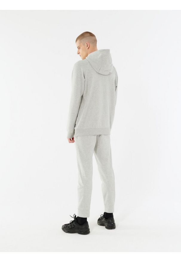 outhorn - Bluza nierozpinana z kapturem męska. Okazja: na co dzień. Typ kołnierza: kaptur. Materiał: poliester, bawełna, dzianina, dresówka. Długość rękawa: raglanowy rękaw. Styl: sportowy, casual
