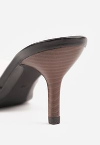 Born2be - Czarne Klapki z Transparentną Cholewką na Niskiej Szpilce Yalindra. Okazja: na co dzień. Kolor: czarny. Materiał: jeans. Sezon: lato. Styl: casual, elegancki #7