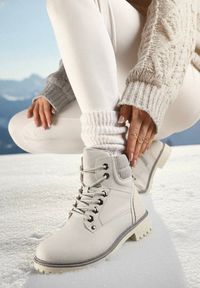 Born2be - Szare Płaskie Klasyczne Traperki ze Sznurowaniem Lobanne. Kolor: szary. Materiał: wełna, jeans. Sezon: zima, jesień. Styl: klasyczny #1