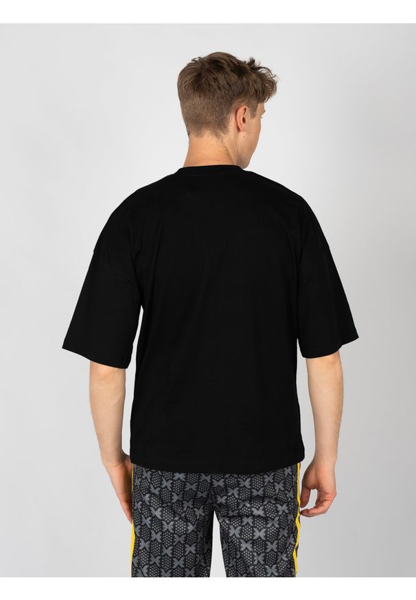 John Richmond T-Shirt | UMA24248TS | Mężczyzna | Czarny. Okazja: na co dzień. Kolor: czarny. Materiał: bawełna. Długość: długie. Styl: casual