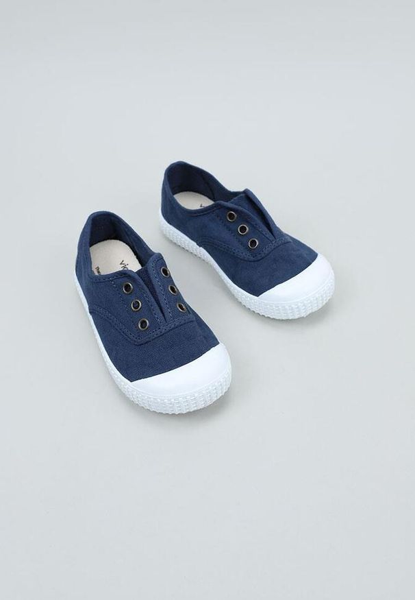 Buty VICTORIA 06627 Niebieski. Kolor: niebieski. Materiał: tkanina. Sport: turystyka piesza