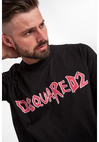 T-shirt DSQUARED2. Materiał: tkanina, bawełna. Długość rękawa: krótki rękaw. Długość: krótkie. Wzór: nadruk