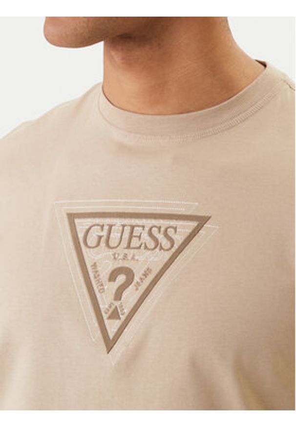 Guess T-Shirt M6RI23 K8FQ4 Beżowy Regular Fit. Kolor: beżowy. Materiał: bawełna