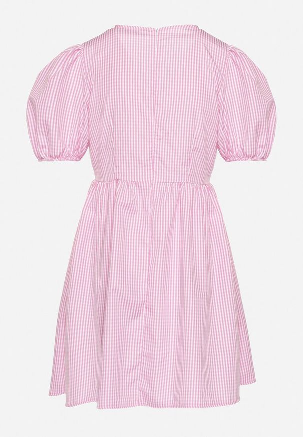 Born2be - Różowa Rozkloszowana Sukienka w Kratkę Vichy w Stylu Retro z Wiązaniem Telionea. Okazja: na co dzień. Kolor: różowy. Wzór: kratka. Typ sukienki: rozkloszowane. Styl: retro