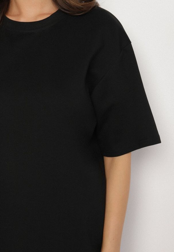 Born2be - Czarny T-shirt z Bawełną w Klasycznym Stylu Meravia. Okazja: na co dzień. Kolor: czarny. Materiał: bawełna. Wzór: gładki. Styl: klasyczny
