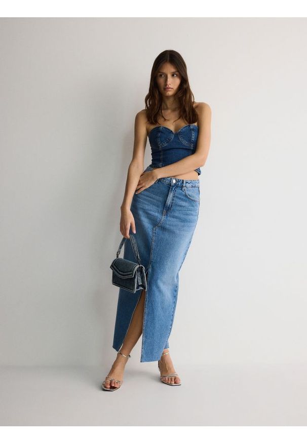 Reserved - Jeansowa spódnica midi - niebieski. Kolor: niebieski. Materiał: jeans