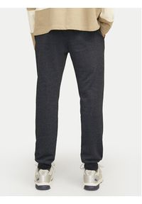 Jack & Jones - Jack&Jones Spodnie dresowe Gordon 12258477 Czarny Regular Fit. Kolor: czarny. Materiał: bawełna, syntetyk #5