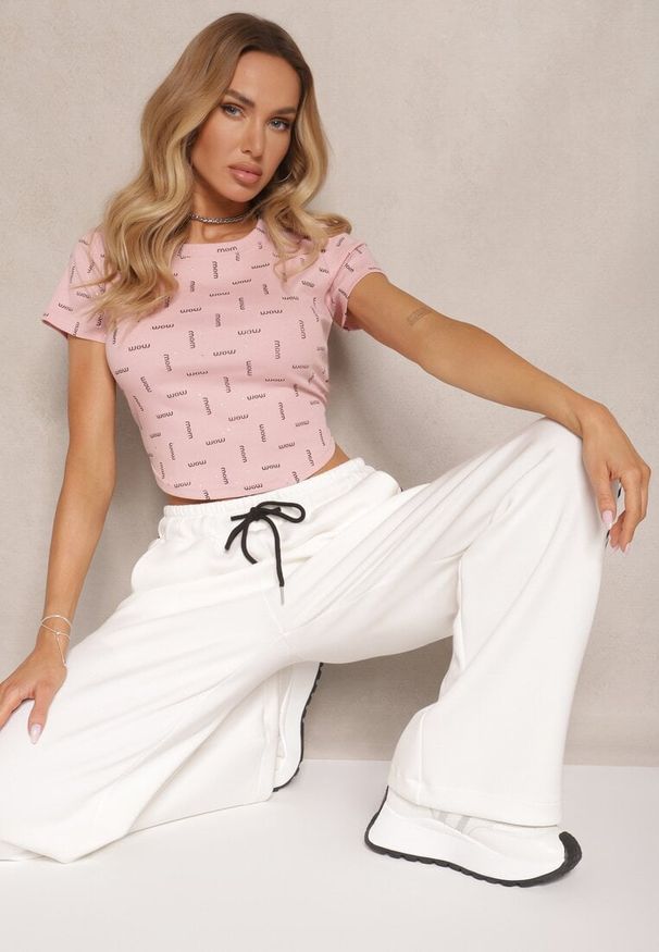 Renee - Różowy T-shirt z Bawełny Ozdobiony Brokatem Olindara. Okazja: na co dzień. Kolor: różowy. Materiał: bawełna. Wzór: aplikacja. Styl: casual