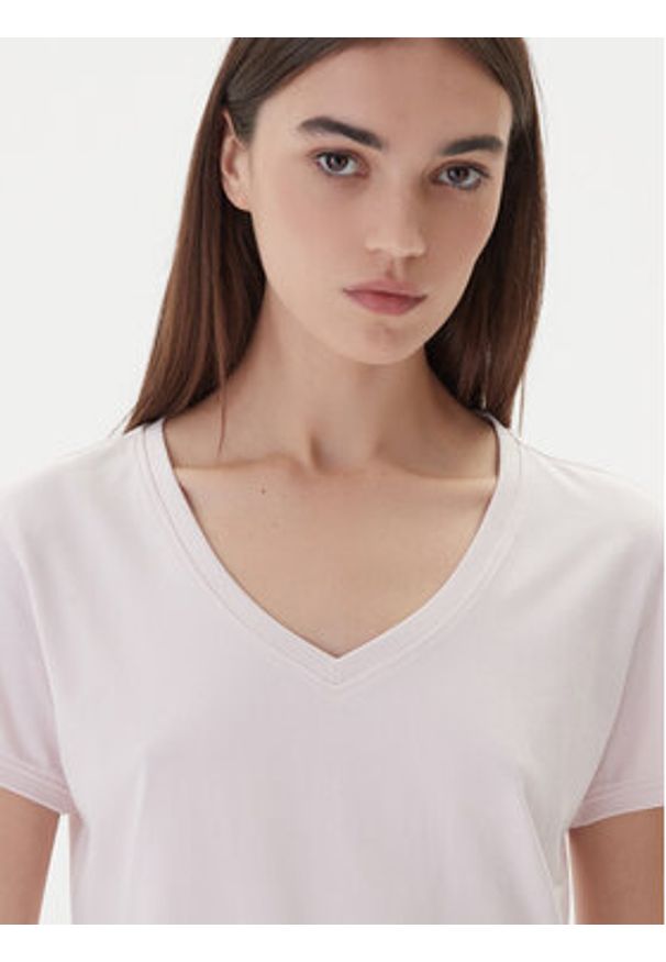 Guess T-Shirt W2YI45 J1314 Różowy Slim Fit. Kolor: różowy. Materiał: bawełna