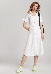 Renee - Biała Sukienka Liles. Okazja: na co dzień. Kolor: biały. Materiał: jeans, materiał. Długość rękawa: krótki rękaw. Typ sukienki: koszulowe. Styl: casual #2