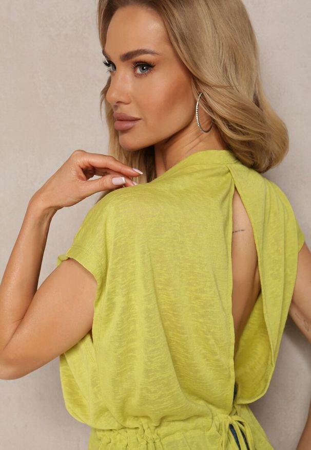 Renee - Jasnozielony Top z Regulacją w Talii i Wiązaniem na Dole z Rozcięciem na Plecach Tiimaelin. Okazja: na co dzień. Kolor: zielony. Materiał: jeans. Styl: sportowy, casual, elegancki, wizytowy