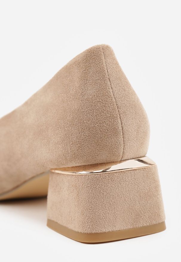 Born2be - Ciemnobeżowe Czółenka na Obcasie ze Skórzaną Wkładką ze Szpiczastym Noskiem Tialitha. Okazja: na spotkanie biznesowe. Nosek buta: szpiczasty. Kolor: beżowy. Materiał: skóra. Obcas: na obcasie. Styl: biznesowy, klasyczny. Wysokość obcasa: średni