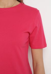 Born2be - Różowy Bawełniany T-shirt o Klasycznym Fasonie Hebea. Kolor: różowy. Materiał: bawełna. Styl: klasyczny #4