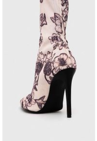 Pinko botki Valentine damskie kolor beżowy na szpilce 100661 A0O8 NZ8. Kolor: beżowy. Materiał: skóra. Obcas: na szpilce. Wysokość obcasa: średni #4