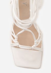 Born2be - Białe Sandały Ionone. Nosek buta: otwarty. Kolor: biały. Wzór: aplikacja. Styl: elegancki #6