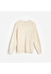 Reserved - Sweter z perełkami - Kremowy. Kolor: kremowy #1