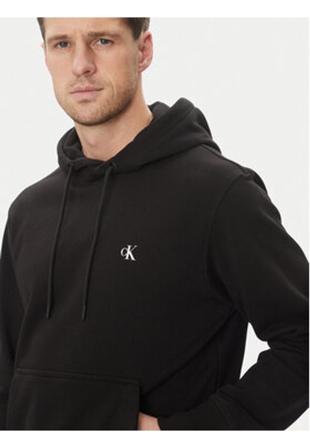 Calvin Klein Jeans Bluza Painted J30J327526 Czarny Regular Fit. Kolor: czarny. Materiał: bawełna