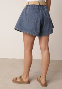 Born2be - Granatowe Luźne Szorty Jeansowe Bawełniane z Paskiem Mezyss. Okazja: do pracy, na co dzień. Stan: podwyższony. Kolor: niebieski. Materiał: bawełna, jeans. Styl: casual #5