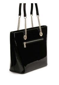 Kazar - Czarna torebka damska. Kolor: czarny. Dodatki: z breloczkiem. Materiał: lakierowane, skórzane. Styl: elegancki, wizytowy #5
