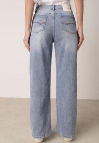 Born2be - Niebieskie Jeansy z Bawełną Szerokie z Wysokim Stanem Artilla. Okazja: na co dzień. Stan: podwyższony. Kolor: niebieski. Styl: casual, elegancki #3