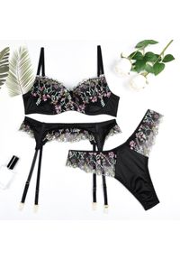 Intica - Komplet bielizny z wyszywanymi detalami Gesche. Kolor: czarny. Materiał: tkanina