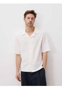 Reserved - Bawełniana koszula oversize - biały. Kolor: biały. Materiał: bawełna #1