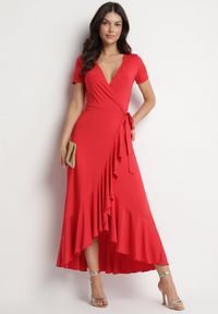 Born2be - Czerwona Sukienka z Paskiem Kopertowa Ozdobiona Falbanami Wleffia. Okazja: na spacer. Typ kołnierza: dekolt w kształcie V. Kolor: czerwony. Długość rękawa: krótki rękaw. Wzór: aplikacja. Sezon: wiosna, lato. Typ sukienki: kopertowe. Styl: elegancki #3