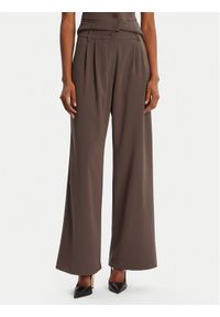 BARDOT - Bardot Spodnie materiałowe Sloane Straight 58620PB3 Brązowy Regular Fit. Kolor: brązowy. Materiał: syntetyk #1