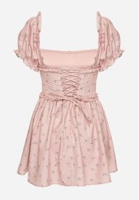 Born2be - Różowa Sukienka Vices z Bufkami Falbankami i Wiązaniem w Kwiaty Tolalira. Okazja: na co dzień. Typ kołnierza: kołnierz z falbankami. Kolor: różowy. Materiał: skóra. Wzór: kwiaty. Styl: klasyczny, casual, elegancki #2