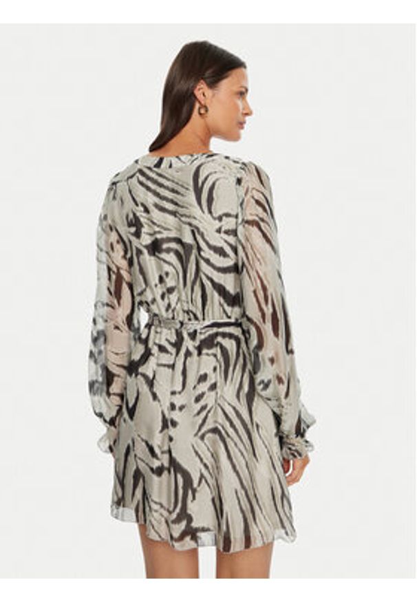 Guess Sukienka codzienna Marcelle W4BK41 WE550 Biały Regular Fit. Okazja: na co dzień. Kolor: biały. Materiał: wiskoza. Typ sukienki: proste. Styl: casual