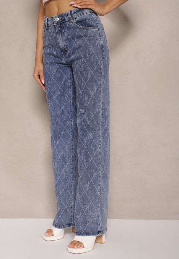 Renee - Niebieskie Jeansy High Waist z Szeroką Nogawką w Romby Carinell. Okazja: na co dzień. Stan: podwyższony. Kolor: niebieski. Styl: elegancki, casual