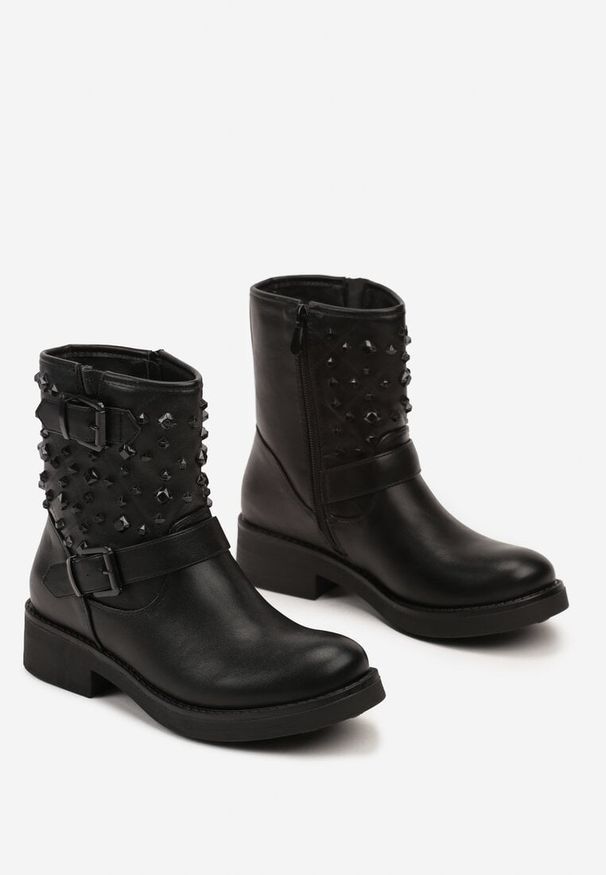 Born2be - Czarne Płaskie Botki Ozdobione Ćwiekami Rielinea. Okazja: na co dzień. Kolor: czarny. Materiał: bawełna, jeans. Wzór: aplikacja. Obcas: na obcasie. Styl: casual, klasyczny, elegancki, rockowy. Wysokość obcasa: niski