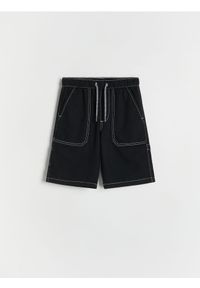 Reserved - Bawełniane szorty z przeszyciami - czarny. Kolor: czarny. Materiał: bawełna #1
