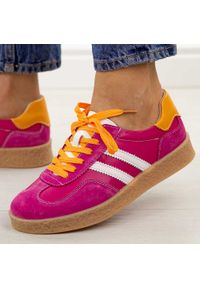 Fuksja skórzane półbuty damskie S.Barski 7059. Okazja: na co dzień. Zapięcie: sznurówki. Kolor: różowy. Materiał: skóra. Szerokość cholewki: normalna. Sezon: wiosna, jesień, lato. Styl: casual, elegancki, klasyczny #1