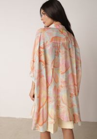 Born2be - Pomarańczowa Oversizowa Koszula z Bawełną o Kroju Typu Nietoperz Nyletia. Okazja: na co dzień. Typ kołnierza: kołnierzyk klasyczny. Kolor: pomarańczowy. Materiał: bawełna. Sezon: wiosna, lato. Styl: elegancki, klasyczny, casual #3