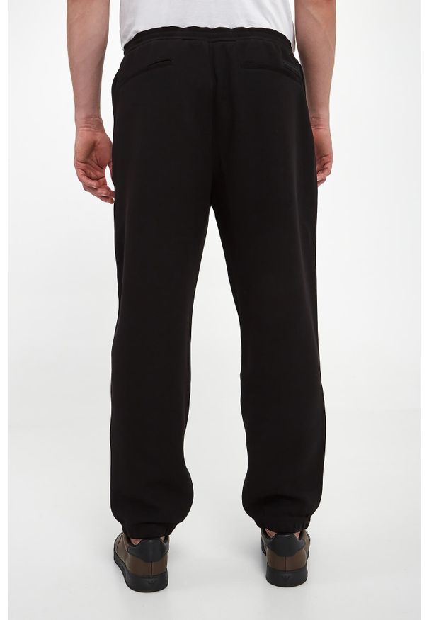 Armani Exchange - Spodnie dresowe męskie ARMANI EXCHANGE. Materiał: dresówka