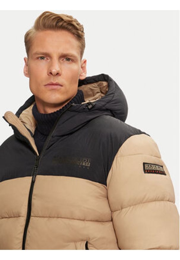Napapijri Kurtka zimowa A-Hornelen NP0A4GLL Beżowy Regular Fit. Kolor: beżowy. Materiał: syntetyk. Sezon: zima