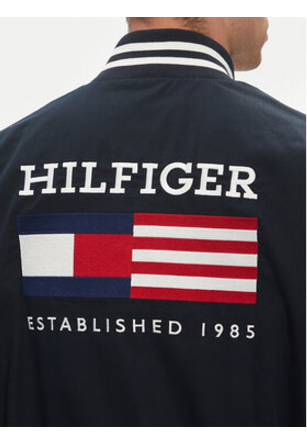 TOMMY HILFIGER - Tommy Hilfiger Kurtka bomber Americana Varsity MW0MW40647 Granatowy Regular Fit. Kolor: niebieski. Materiał: bawełna